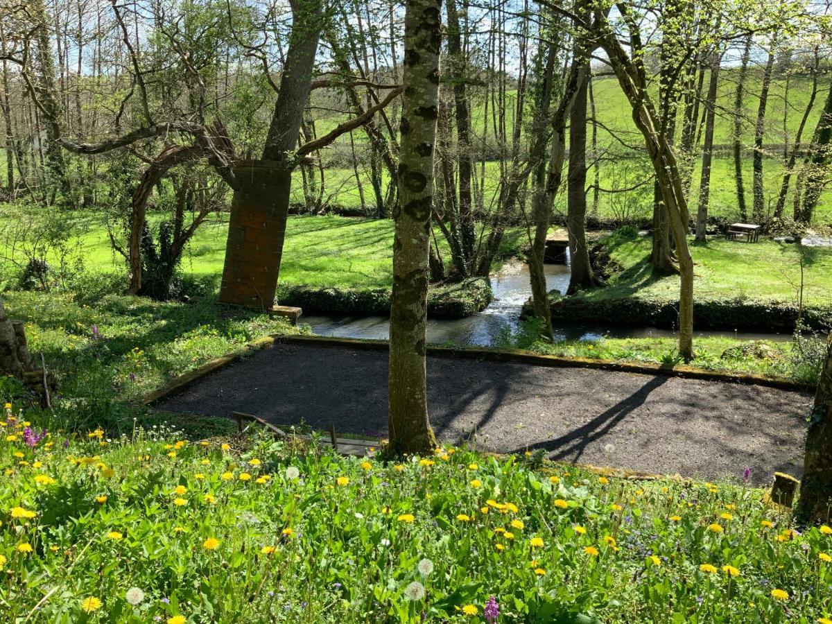 Le Moulin De La Castellerie Bed & Breakfast Moon-sur-Elle Luaran gambar