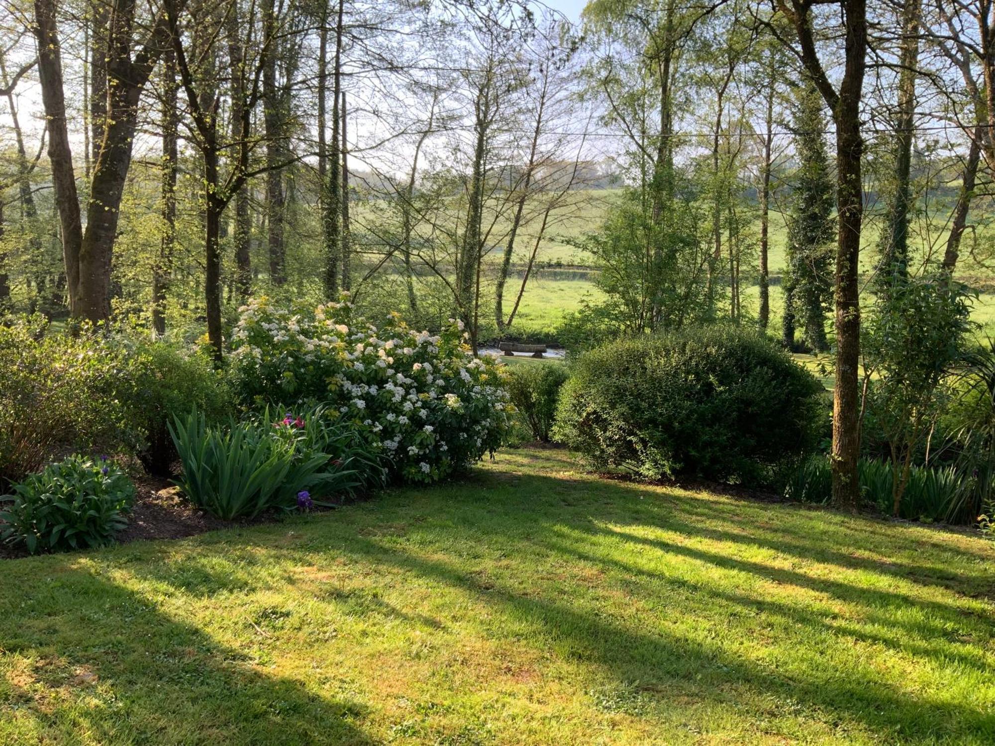 Le Moulin De La Castellerie Bed & Breakfast Moon-sur-Elle Luaran gambar