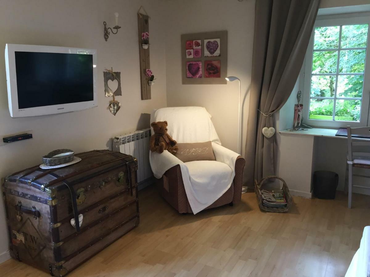Le Moulin De La Castellerie Bed & Breakfast Moon-sur-Elle Luaran gambar