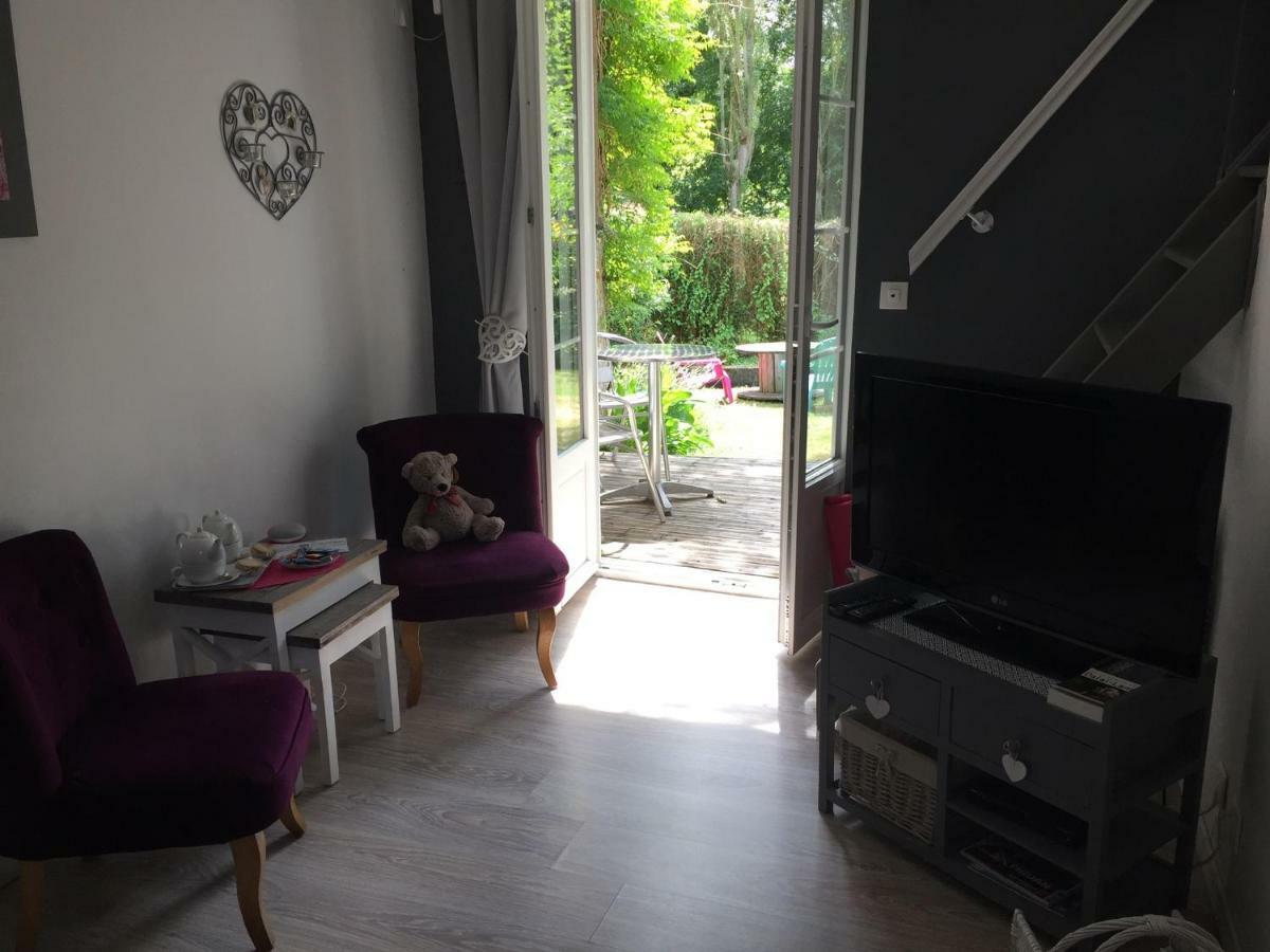 Le Moulin De La Castellerie Bed & Breakfast Moon-sur-Elle Luaran gambar