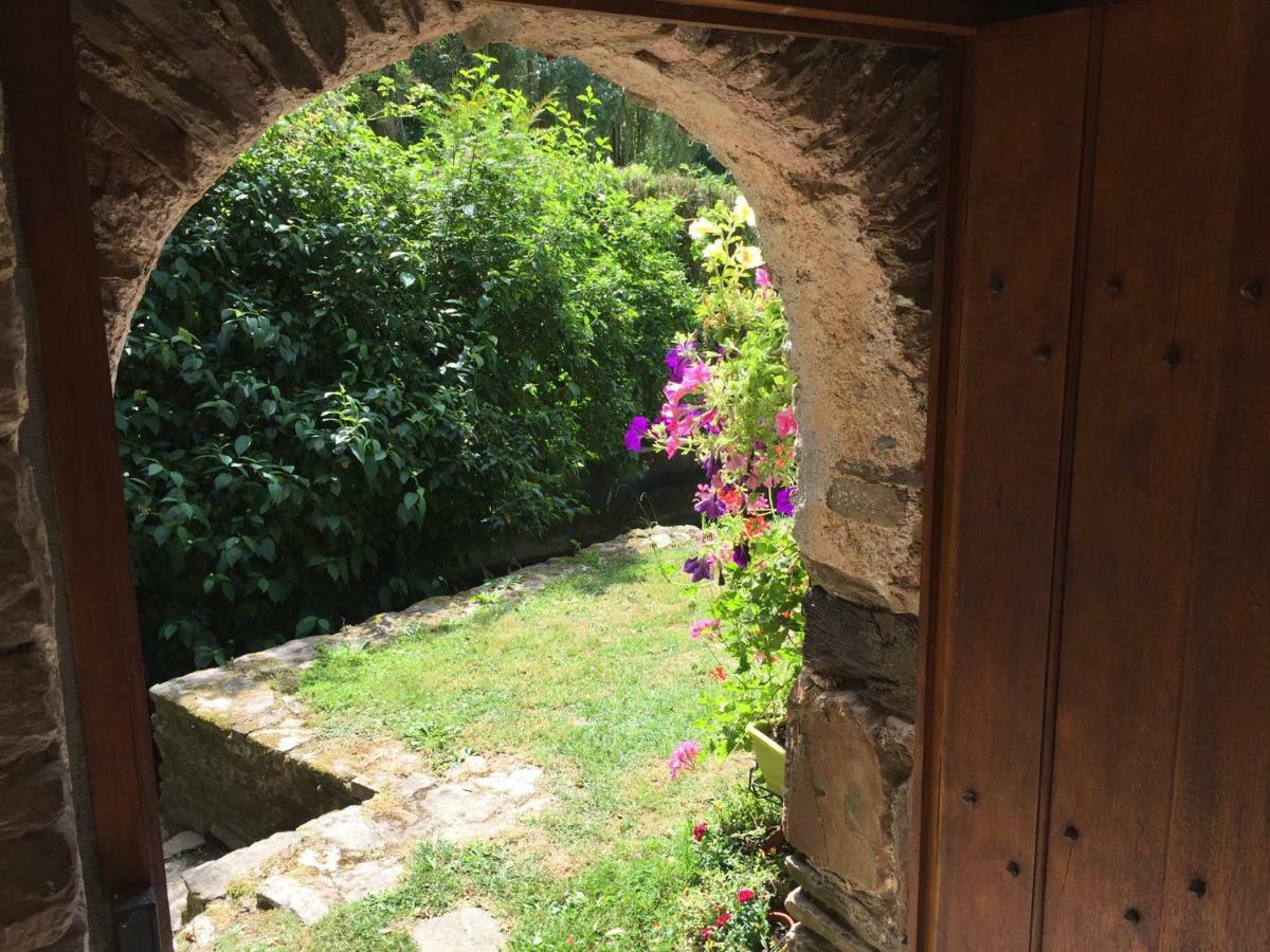 Le Moulin De La Castellerie Bed & Breakfast Moon-sur-Elle Luaran gambar