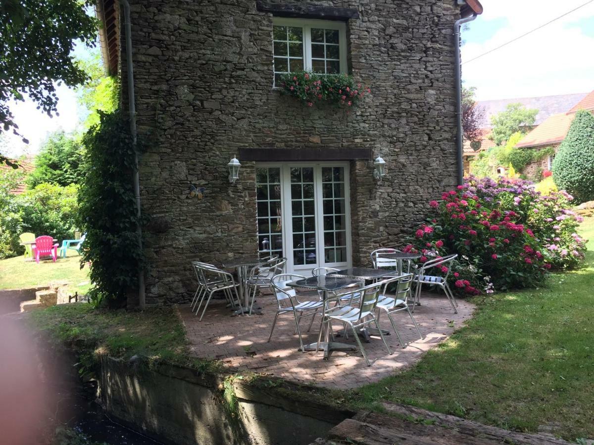 Le Moulin De La Castellerie Bed & Breakfast Moon-sur-Elle Luaran gambar